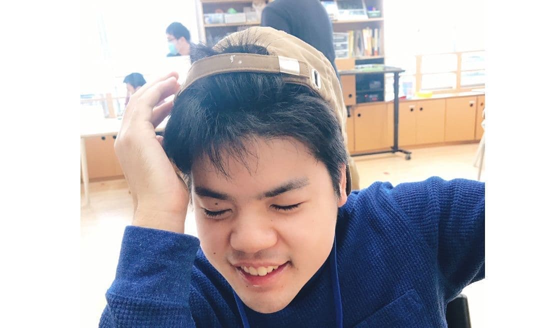 代表の次男の笑顔に癒される人大勢